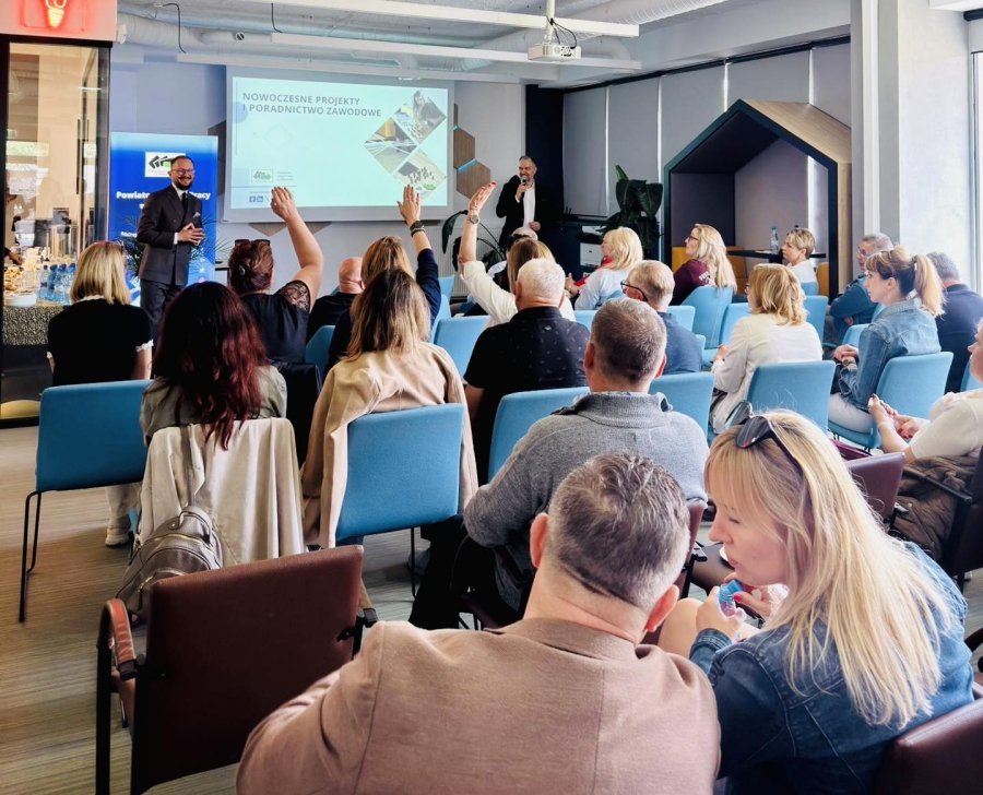 Fotorelacja 28 maja 2026 r. Sześcian Podkarpacko-Świętokrzyski z wizytą w Jaworznickim Laboratorium Biznesu!