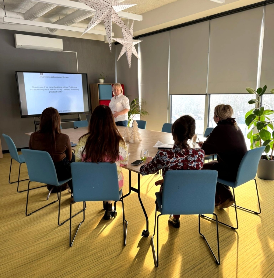 Fotorelacja: Uratuj swoją firmę, zanim będzie za późno! Praktyczne wskazówki dotyczące restrukturyzacji i naprawy finansowej przedsiębiorstwa